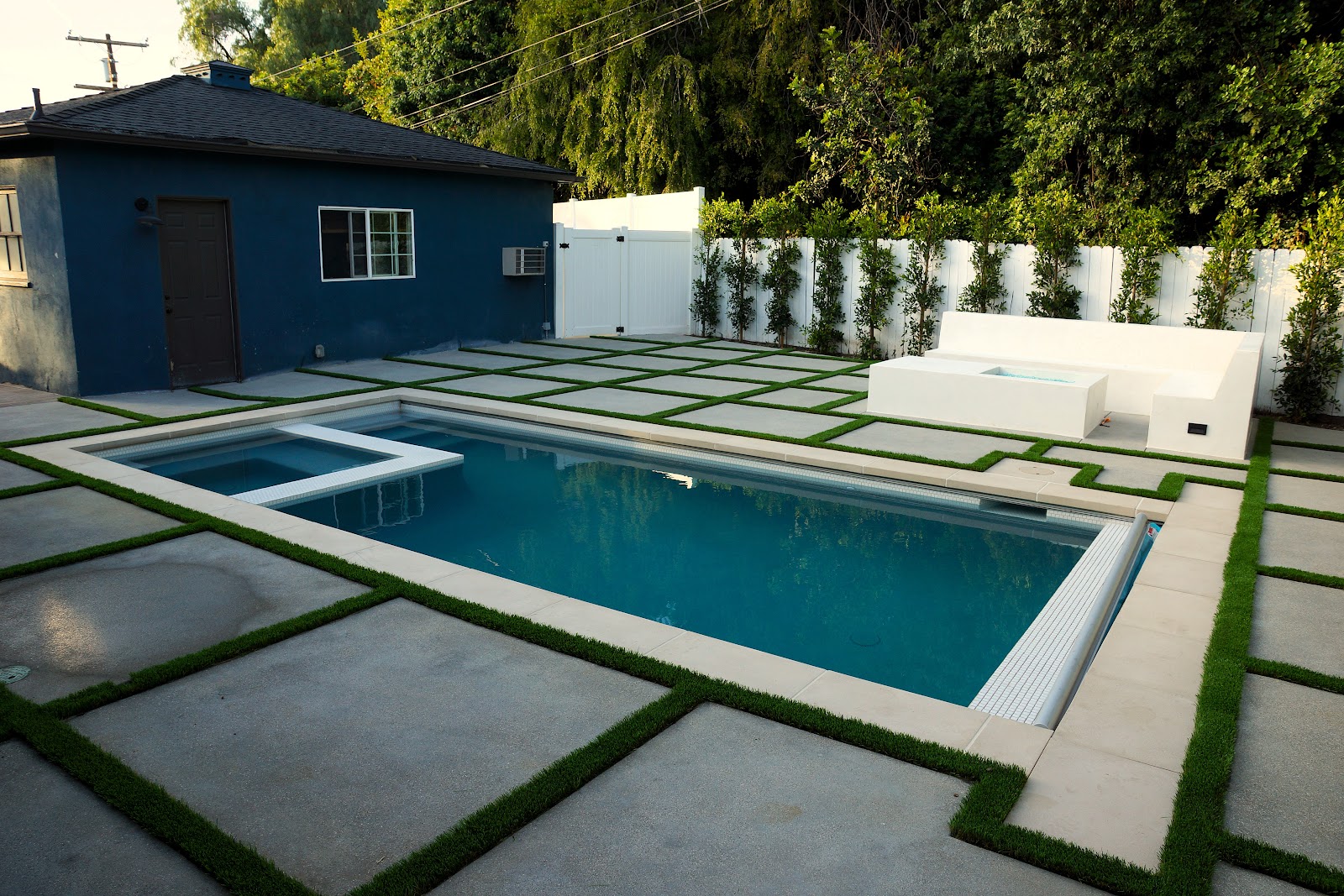 Luxury Lagoon Pool & Spa Combo